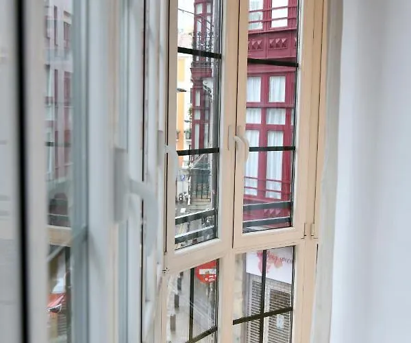 Piso Exclusivo Frente Al Casco Viejo Con Parking Gratis Apartamento