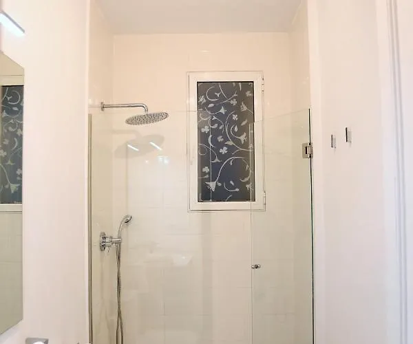 Piso Exclusivo Frente Al Casco Viejo Con Parking Gratis Bilbau