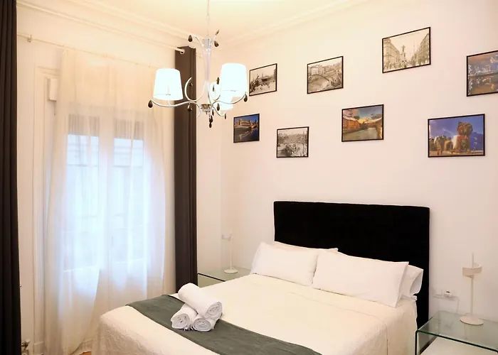 Piso Exclusivo Frente Al Casco Viejo Con Parking Gratis Apartamento