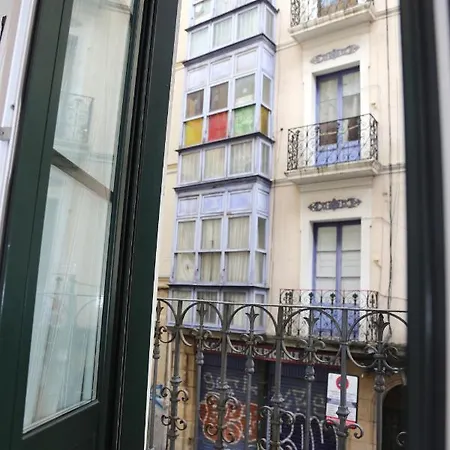 Piso Exclusivo Frente Al Casco Viejo Con Parking Gratis Apartmán Bilbao