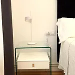 Piso Exclusivo Frente Al Casco Viejo Con Parking Gratis Bilbao